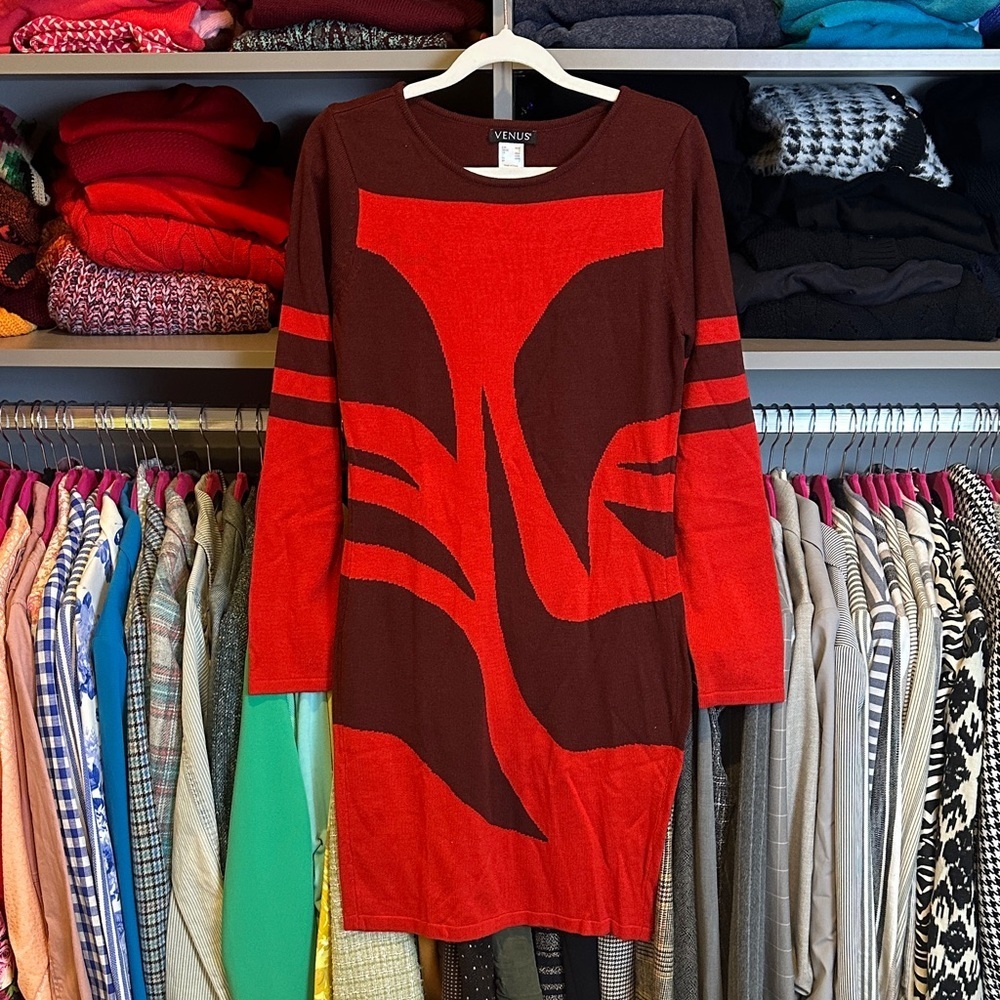 Venus red/brown print long sleeve scoop neck sweater dress size S